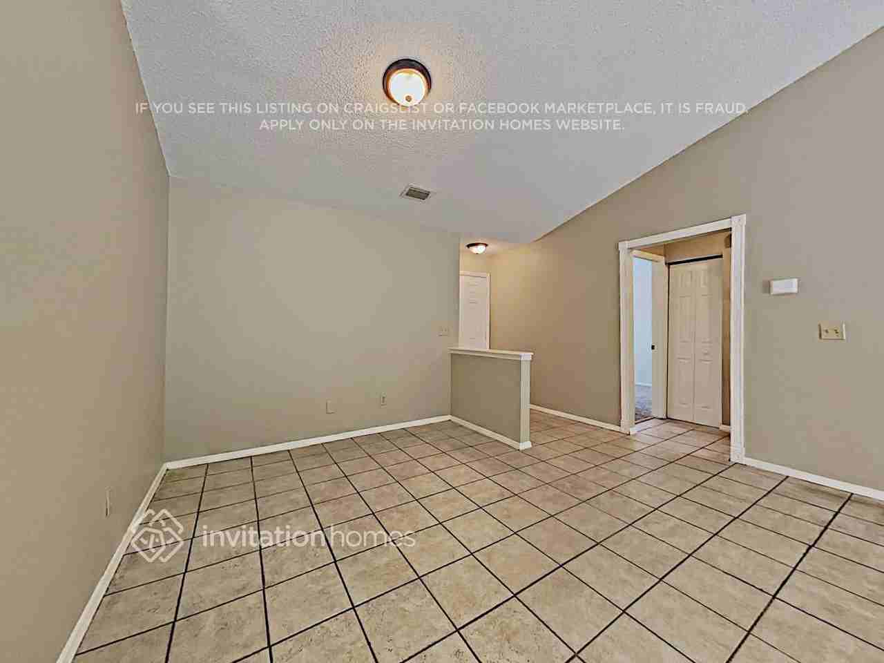 1714 Brandon Trace Ave - Photo 4 of 20