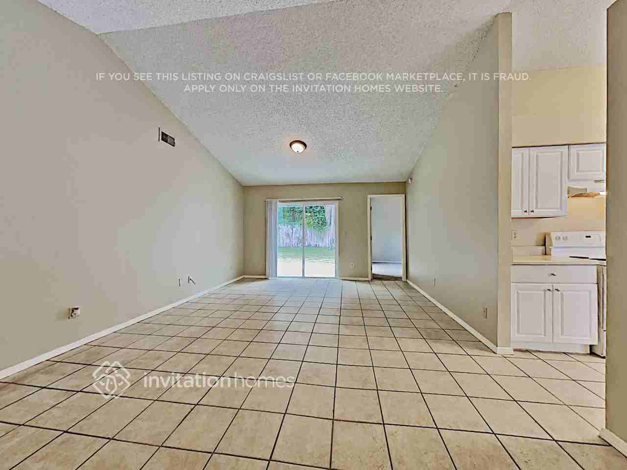 1714 Brandon Trace Ave - Photo 5 of 20