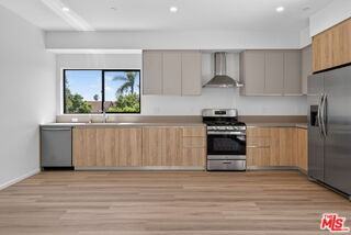 1853 12th St #A - Photo 7 of 8