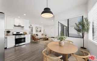 1264 9th St #B - Photo 2 of 8