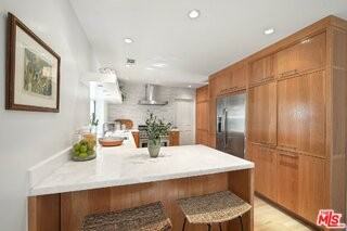 1323 Princeton St - Photo 4 of 8