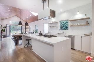 663 San Juan Ave - Photo 5 of 8