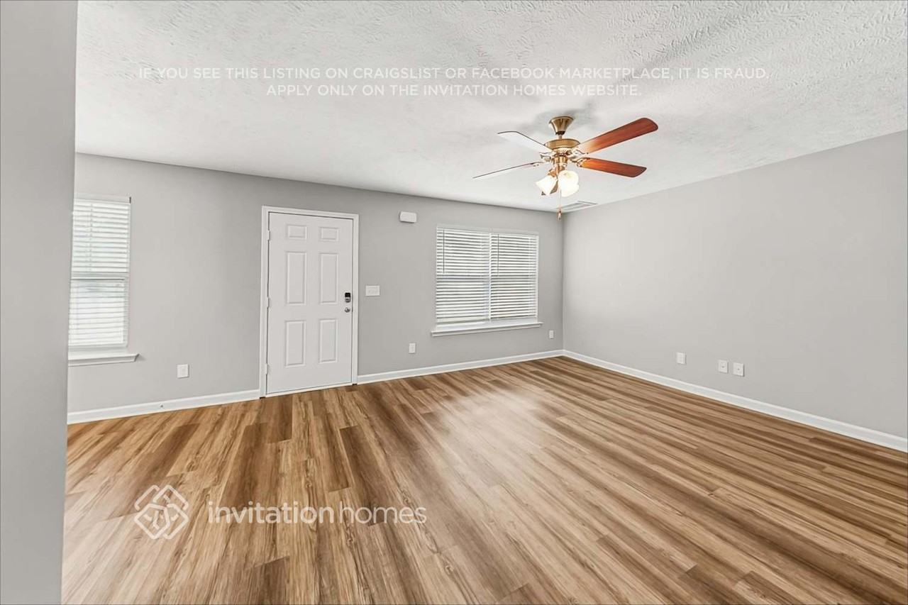 1601 Sprucedale Dr - Photo 7 of 20