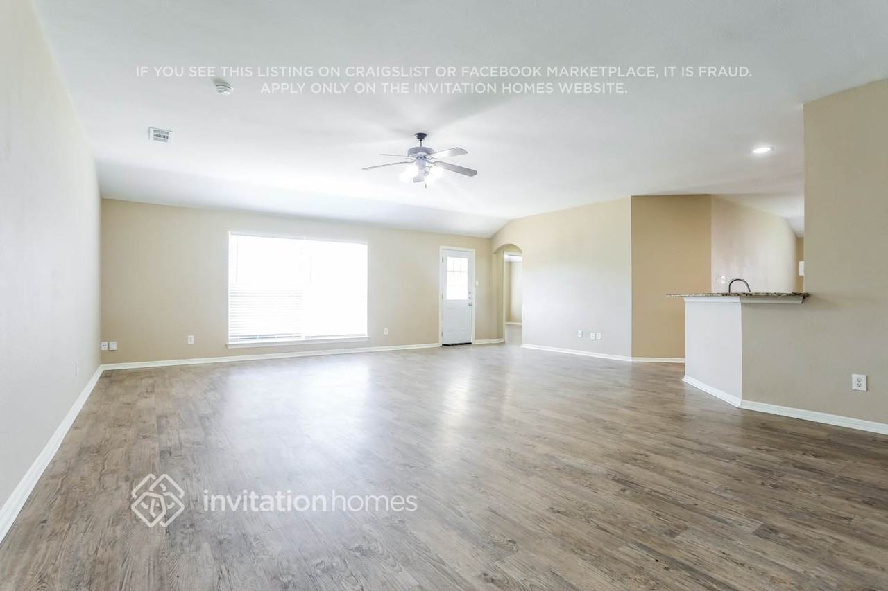 4808 Bluebird Ln - Photo 3 of 17
