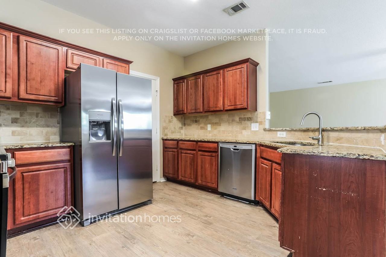 4808 Bluebird Ln - Photo 5 of 17