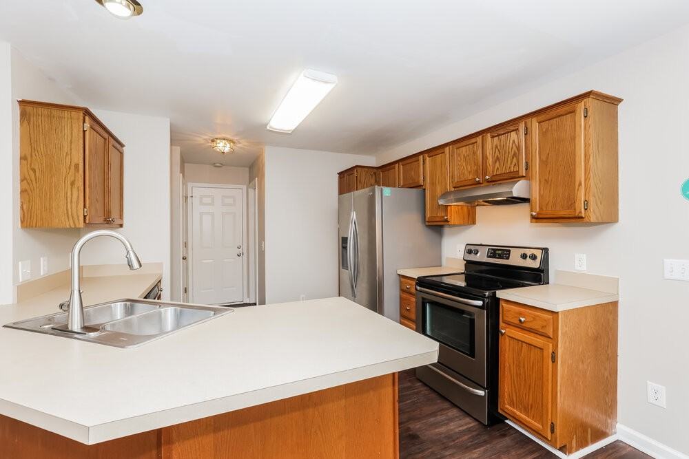 404 Hump Cir - Photo 7 of 17