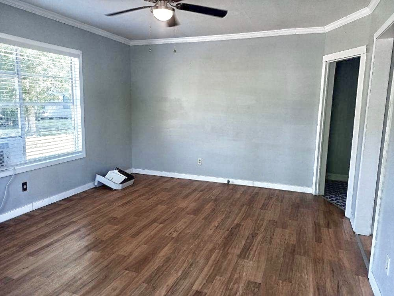 1205 Jacobs Ave - Photo 6 of 7
