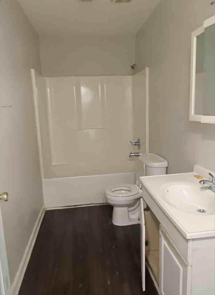 116 Willowbrook Dr - Photo 3 of 8
