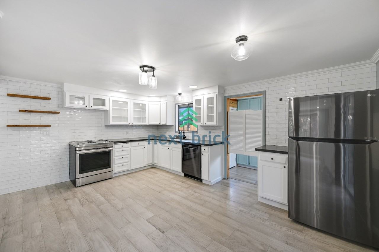 9205 220th St Sw - Photo 7 of 25