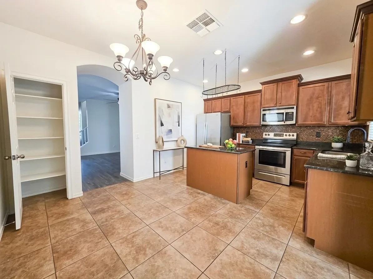19115 E Superstition Ct - Photo 7 of 24