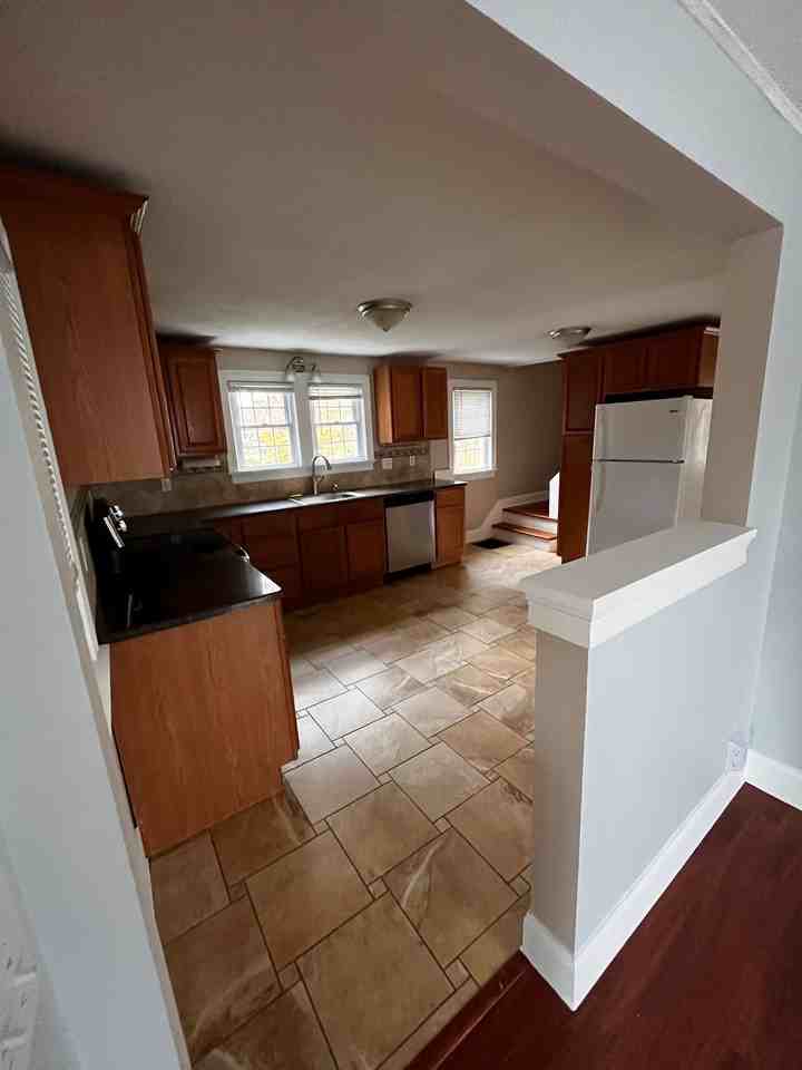 242 Litchfield Rd - Photo 5 of 20