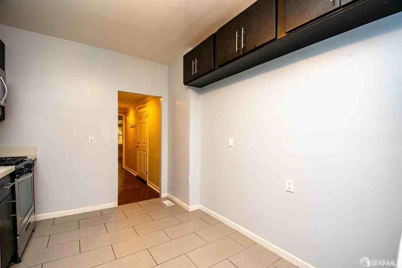 4927 California St #A - Photo 4 of 8