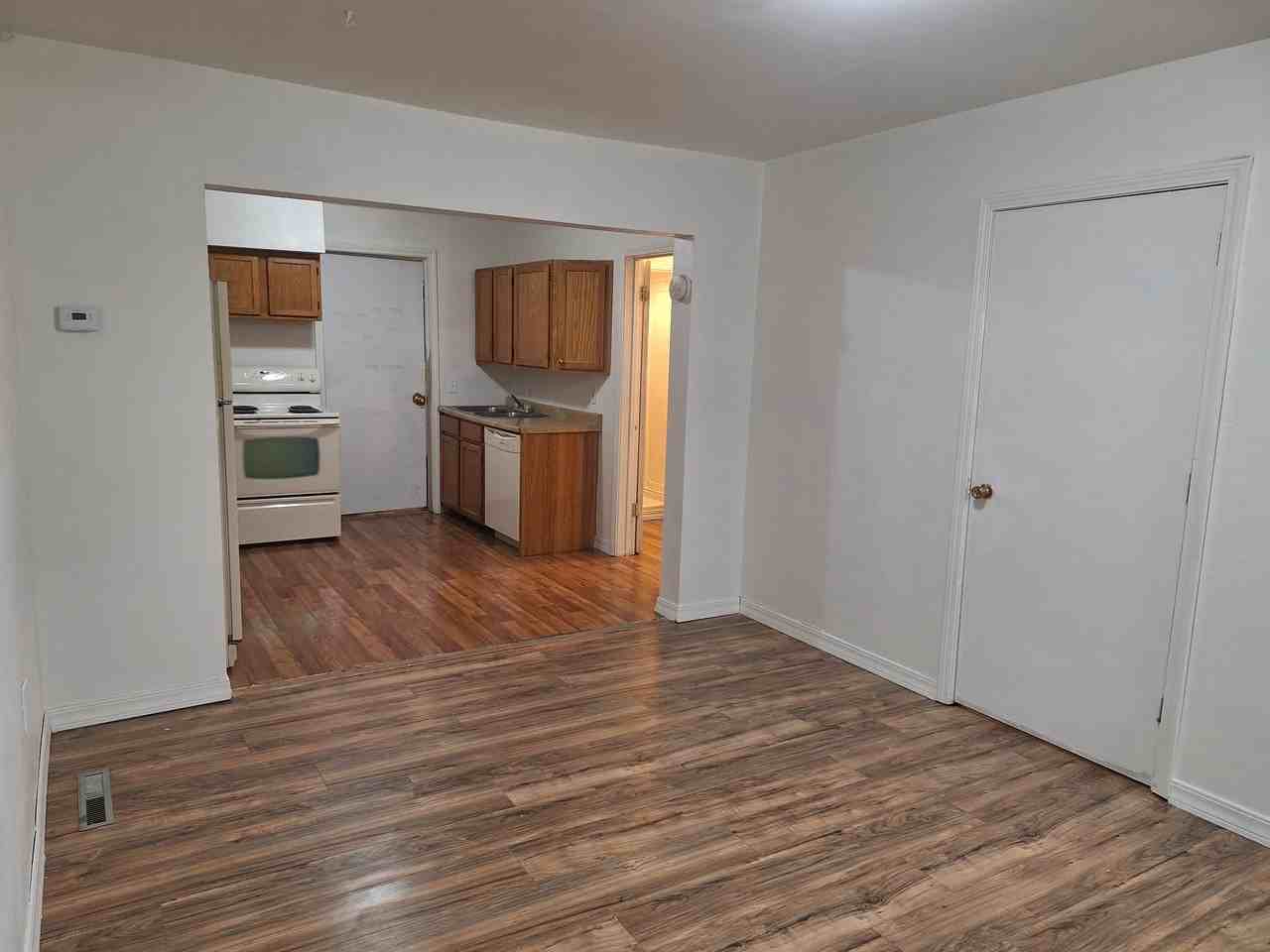 3204 Busch St #3206 - Photo 7 of 12