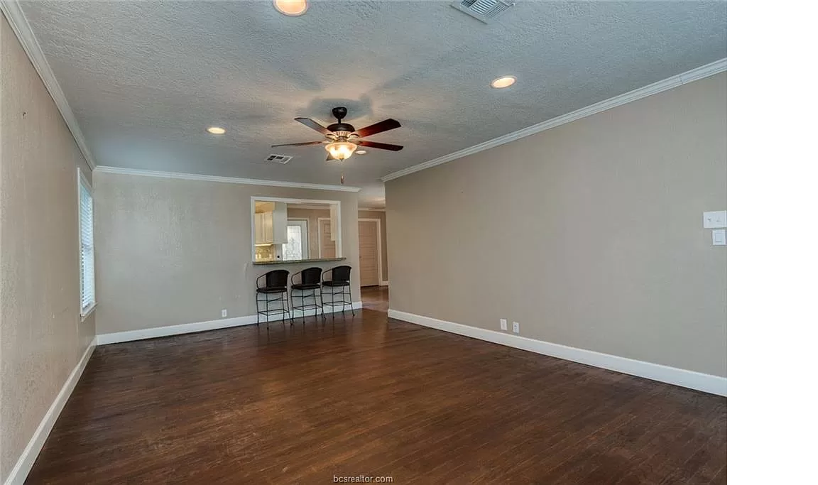 515 Kyle Ave - Photo 5 of 20