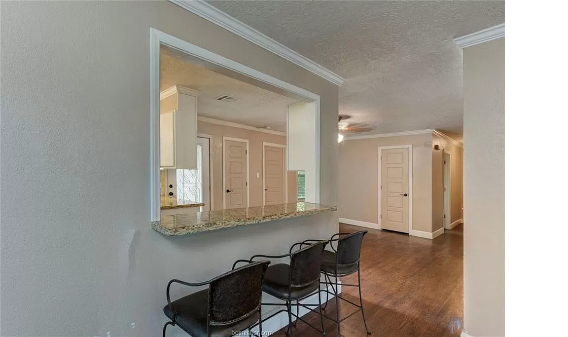 515 Kyle Ave - Photo 7 of 20