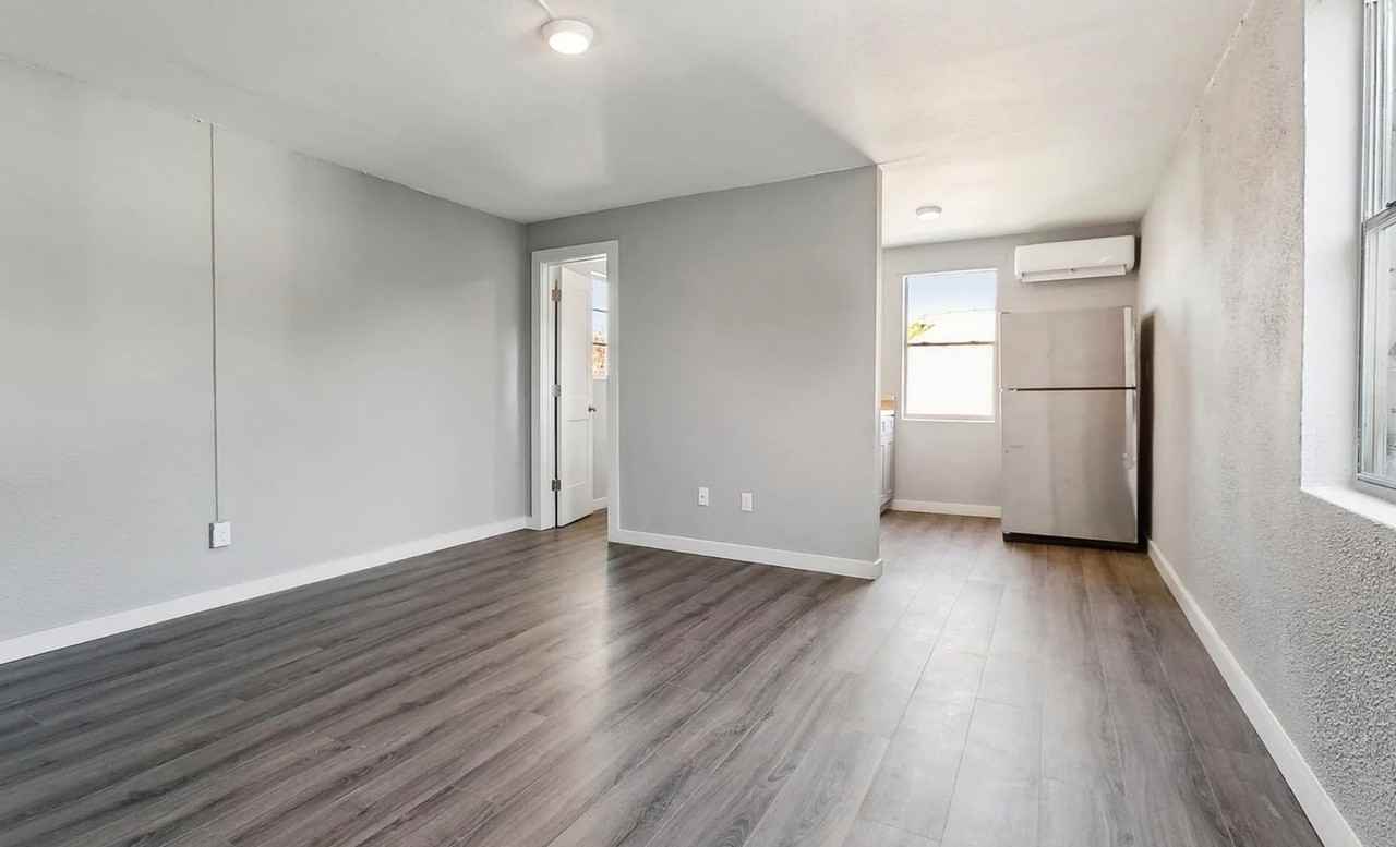 2316 Washington Ave #202 - Photo 6 of 10