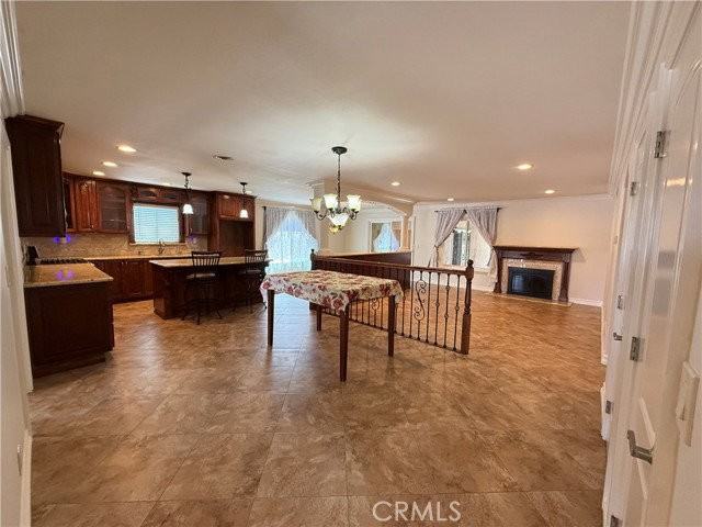 1916 S Wood St - Photo 6 of 6