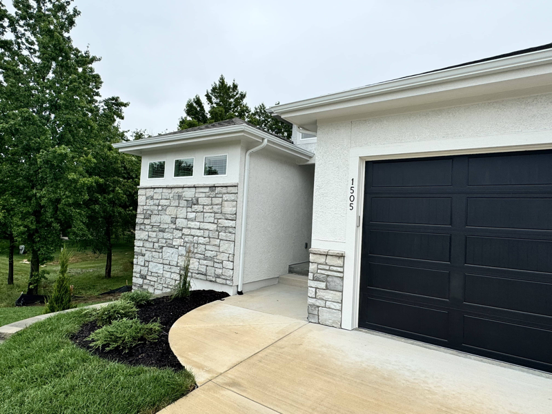 1505 Sw Heartwood Dr - Photo 3 of 36