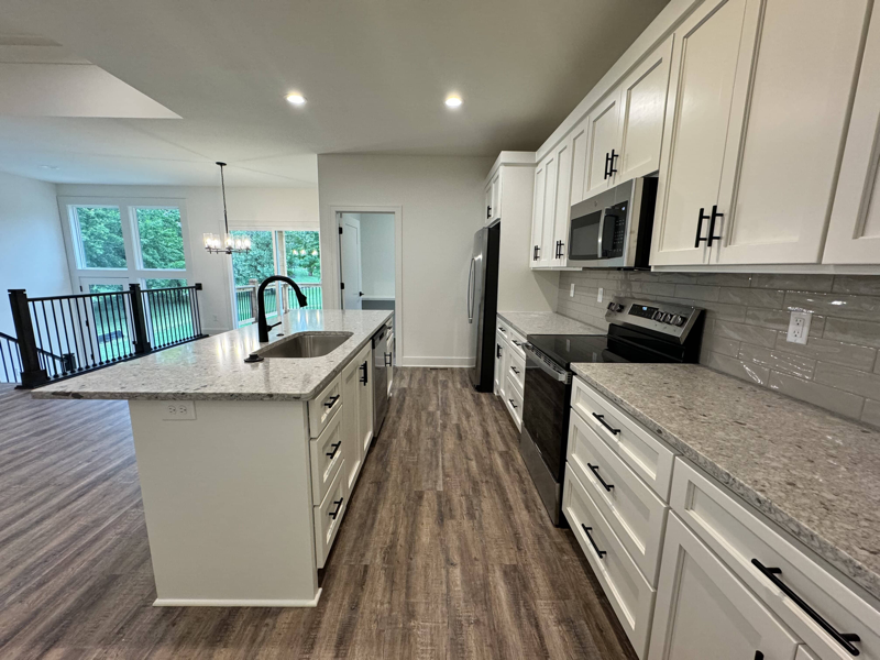 1505 Sw Heartwood Dr - Photo 7 of 36