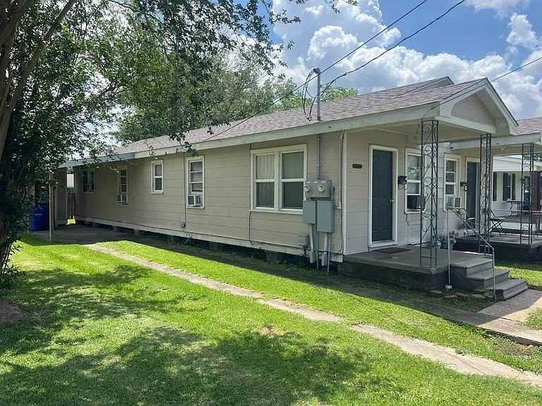 1829 Badt Ave #B - Photo 2 of 13