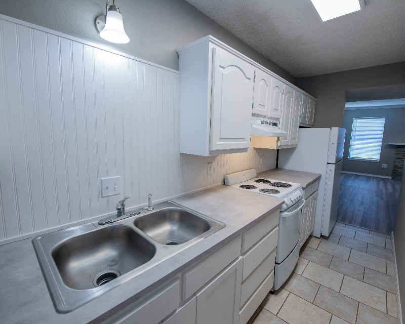 2305 E Kantz Cv - Photo 3 of 20