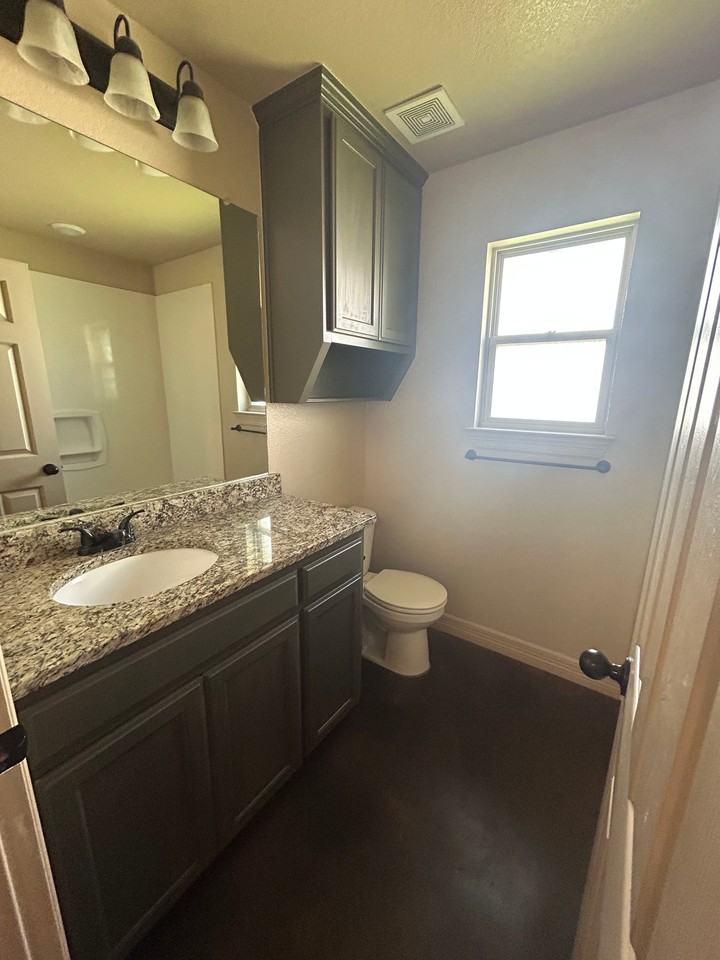 406 Hayes St #408HAYESST - Photo 7 of 9