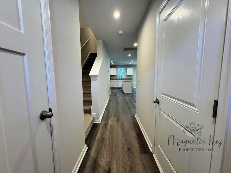 162 Villa Grande St - Photo 2 of 33