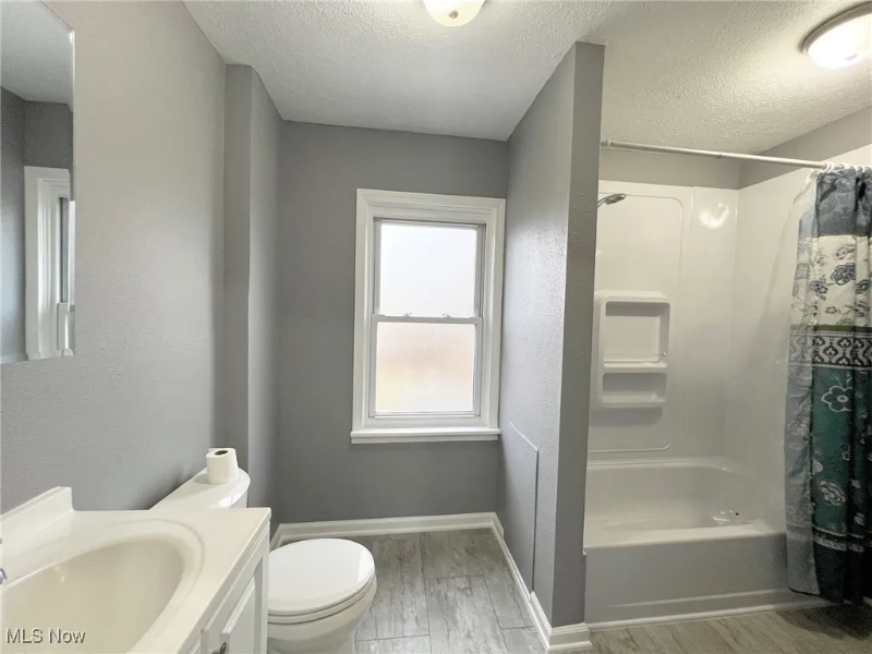 1831 E 34th St - Photo 7 of 10