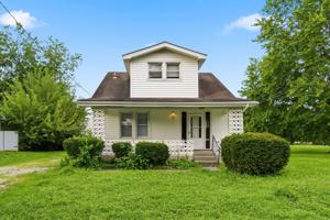 featured image of 3204 S Crums Ln