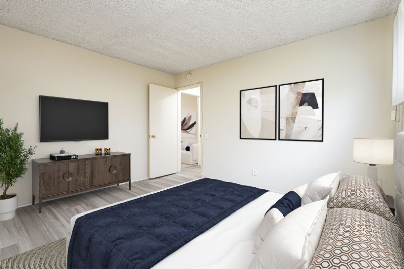 530 N Wilson Ave #4 - Photo 3 of 7