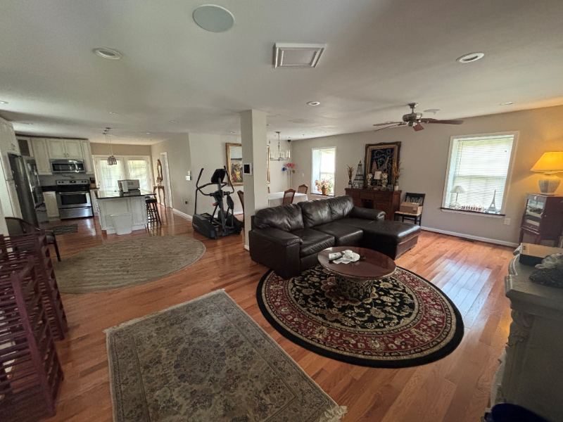 13101 Brandywine Rd - Photo 3 of 8