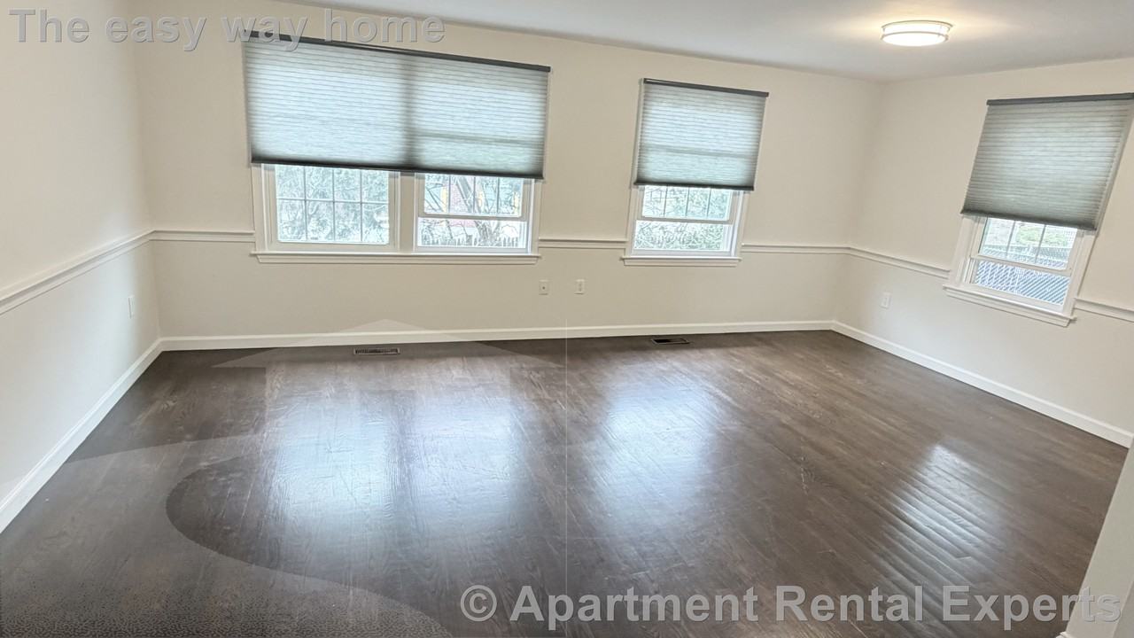 2 Glenbrook Ln #10 - Photo 4 of 25