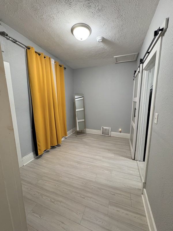 4312 S 15th St - Photo 4 of 13