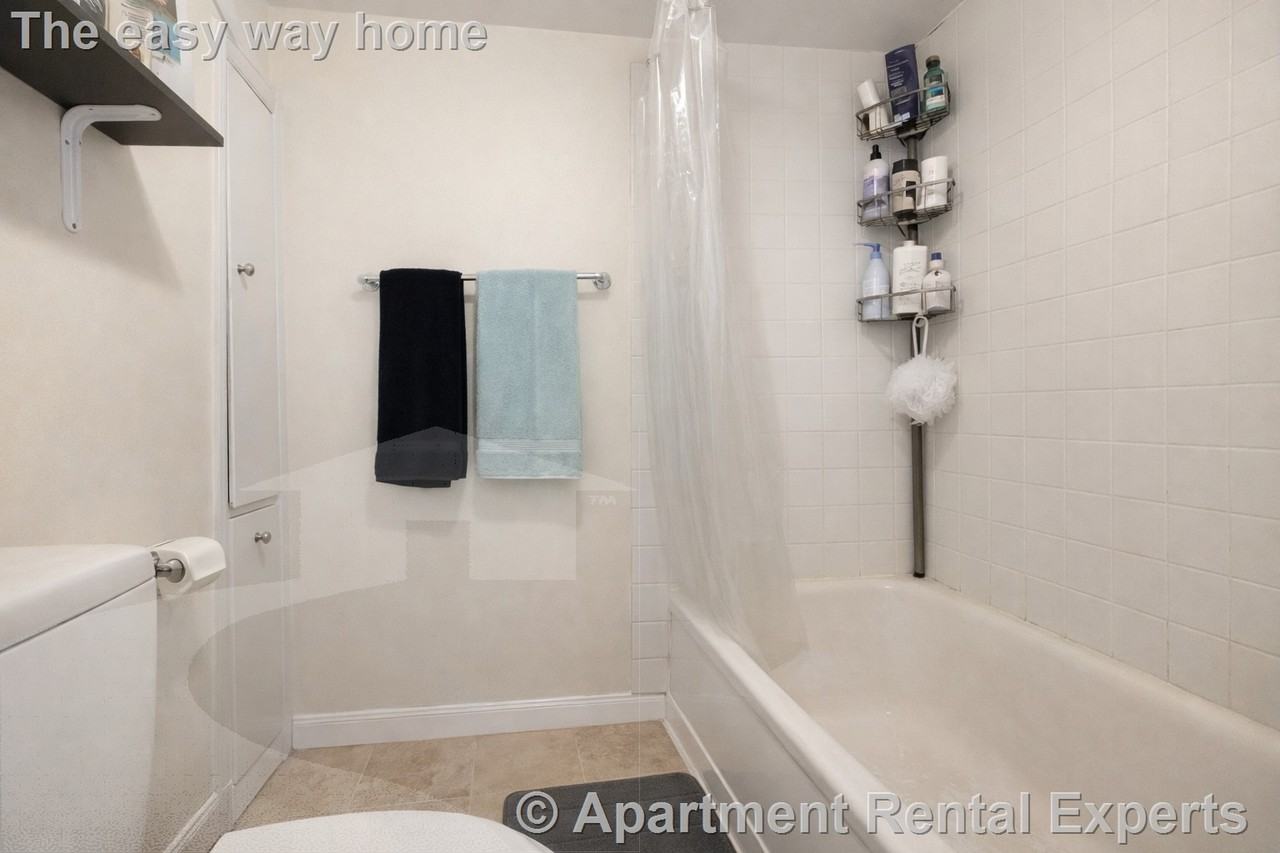 9 Medford St #1 - Photo 3 of 15