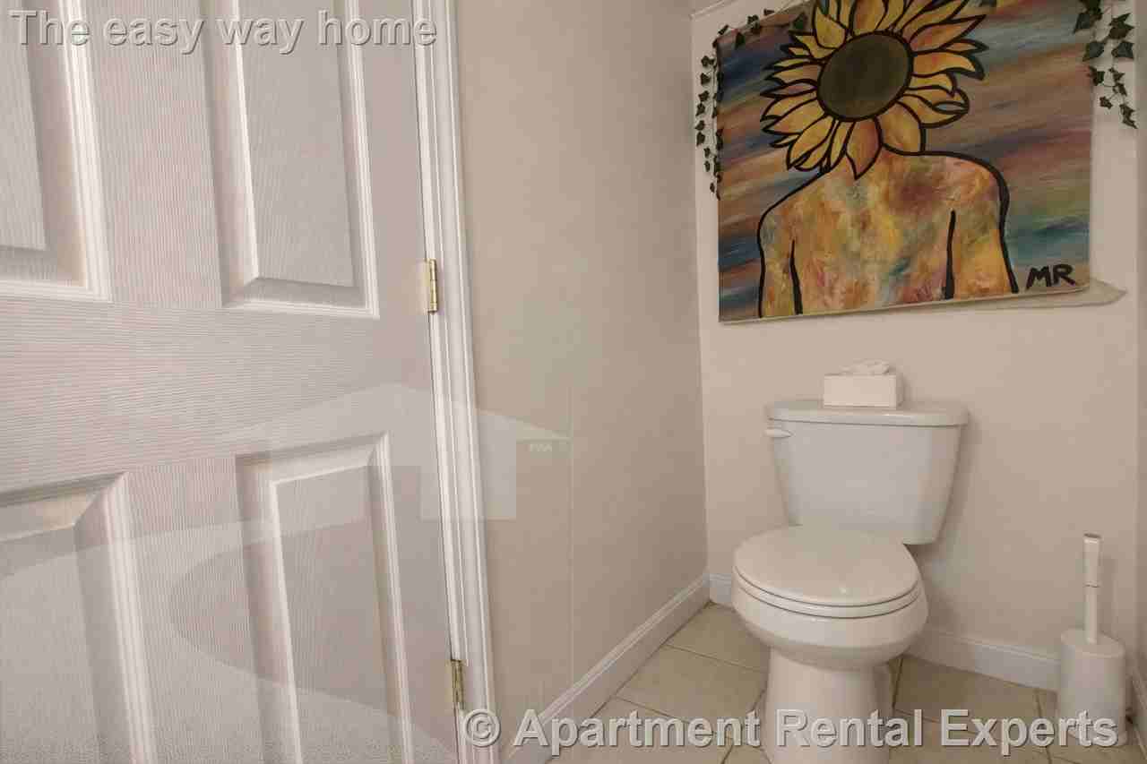 9 Medford St #1 - Photo 4 of 15