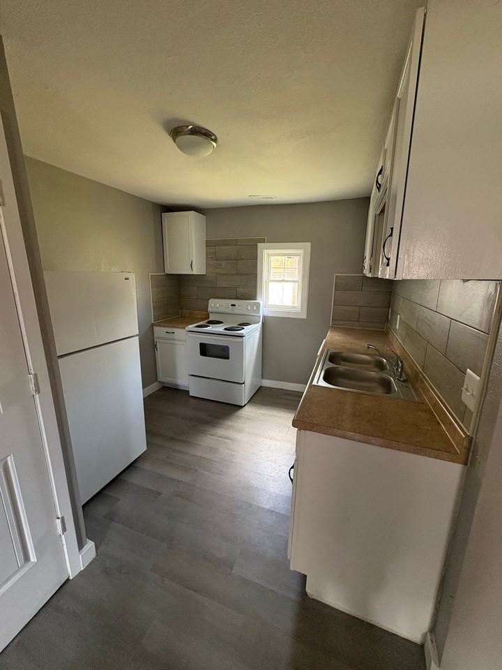4444 E Bayley St - Photo 2 of 8