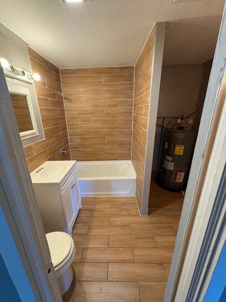 4444 E Bayley St - Photo 4 of 8