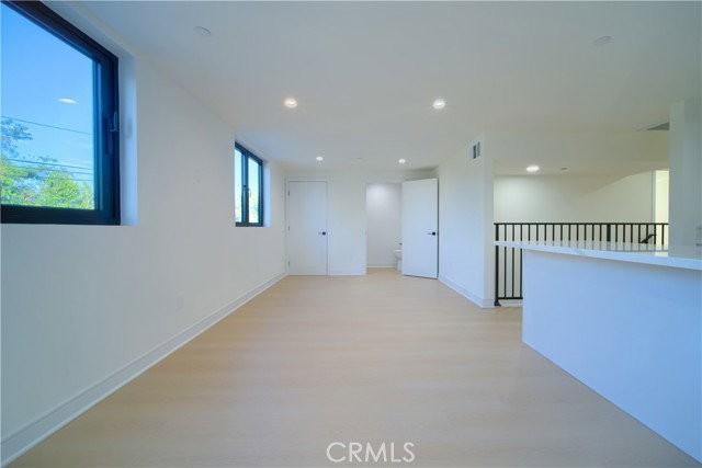 2678 Newell St - Photo 4 of 8