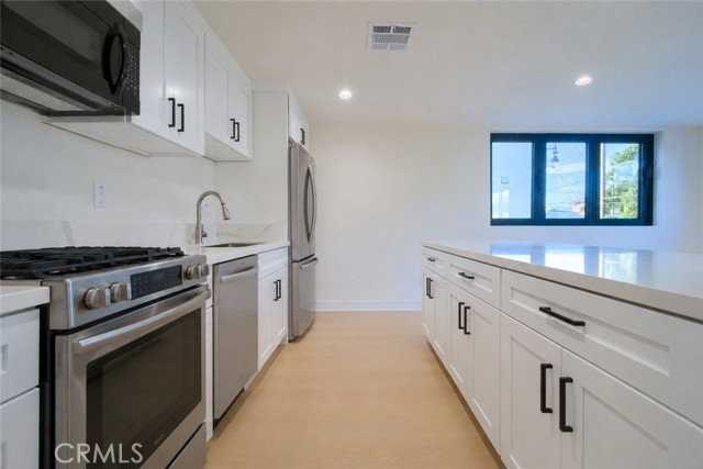 2678 Newell St - Photo 7 of 8