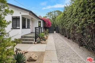 1242 S Sycamore Ave - Photo 2 of 8