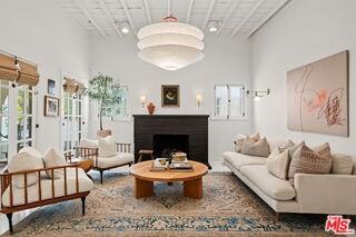 348 N Citrus Ave - Photo 3 of 7