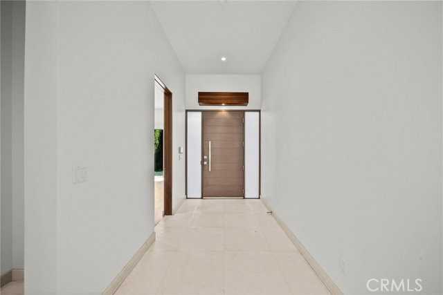 633 N Laurel Ave - Photo 5 of 8