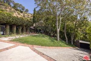 featured image of 9507 Heather Rd