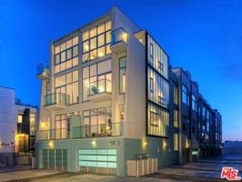 featured image of 4151 Redwood Ave #211
