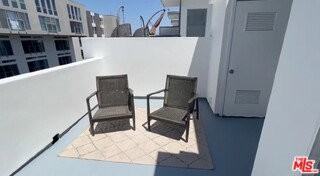 4151 Redwood Ave #211 - Photo 5 of 8