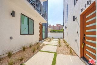 1815 Barry Ave - Photo 4 of 8