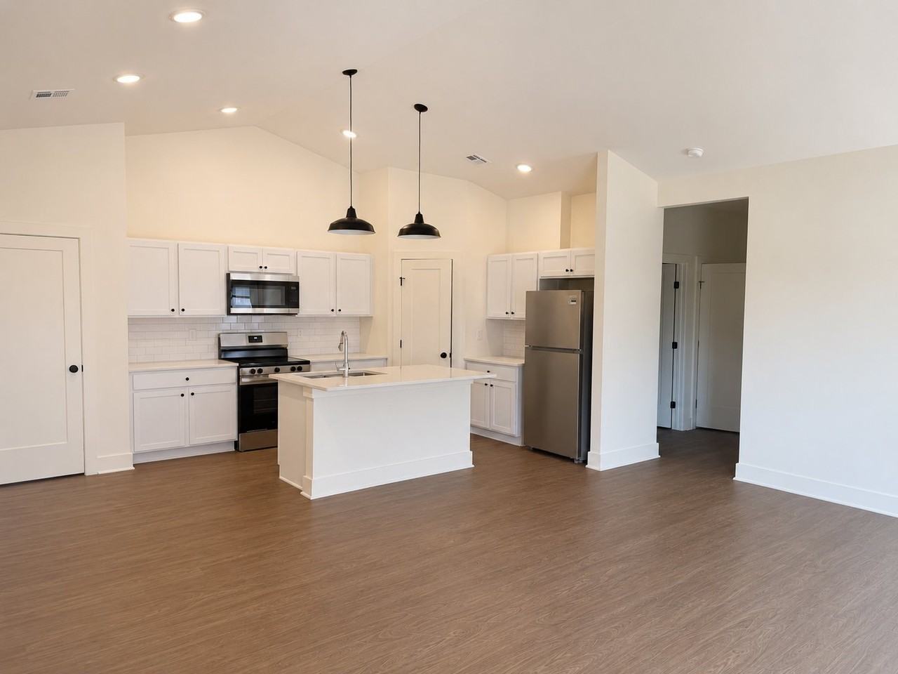 4006 N Caddy Ct #200 - Photo 5 of 16