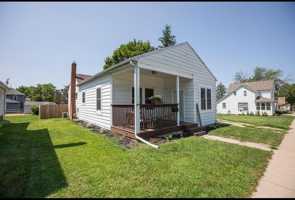 featured image of 313 S Madison St