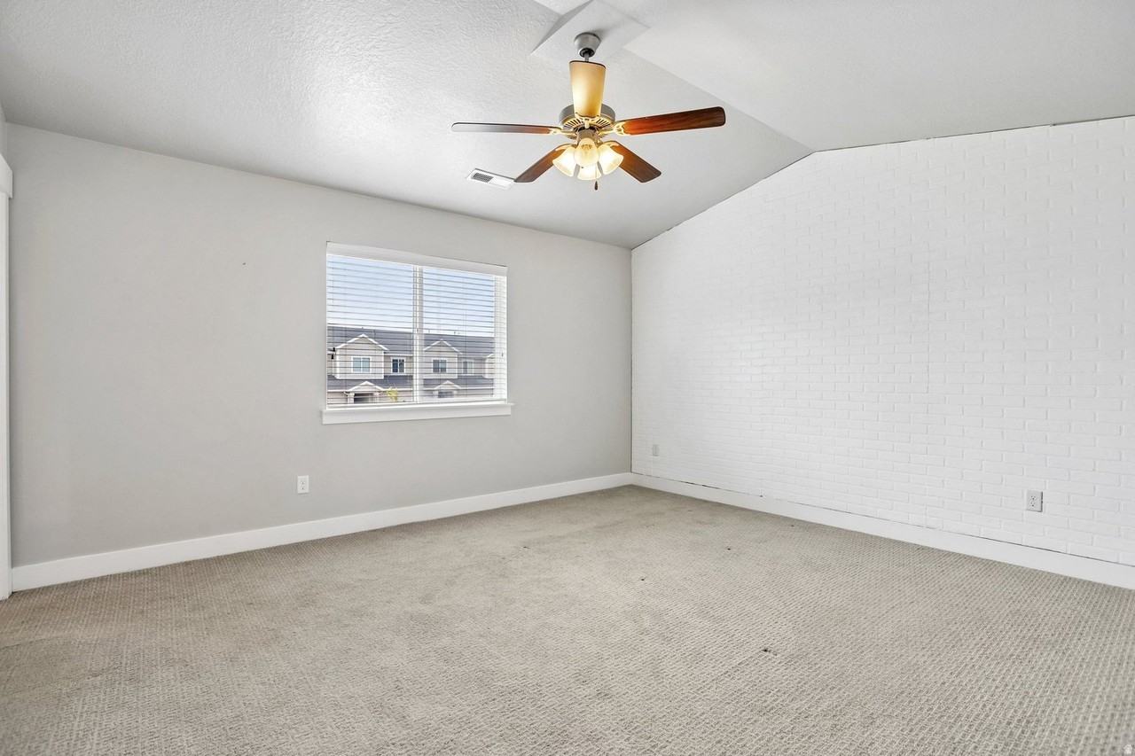 167 W Silver Springs Dr - Photo 6 of 23