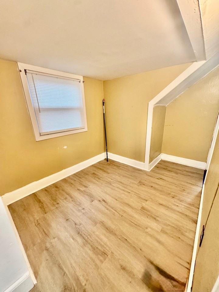 123 Francis Ave #3 - Photo 5 of 7